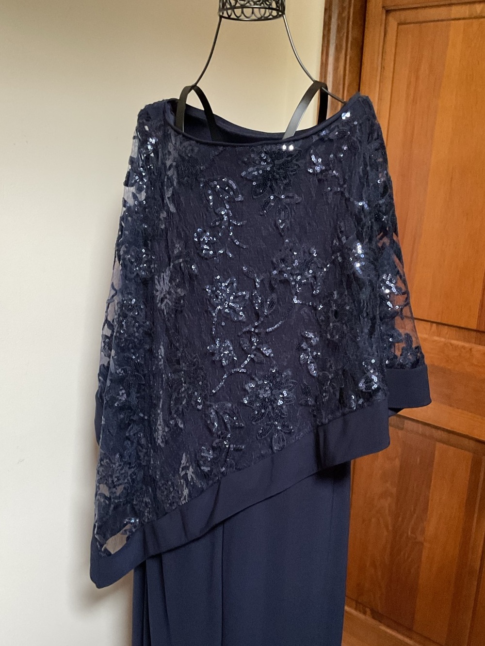 R & M Richards
Women's Sequinned Floral-Lace-Poncho Gown, 20W - Picture 6 of 12